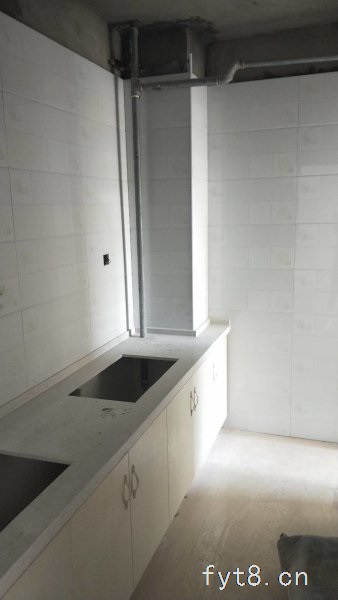 阳光华府100平方,全新装修65万,满二年!户型采光好